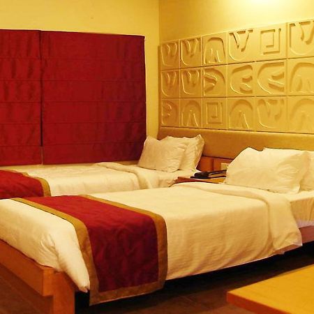 Classic Luxury Service Apartments Визакхапатнам Екстериор снимка