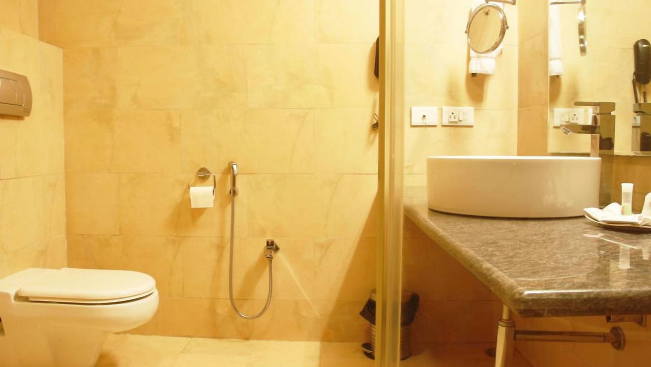 Classic Luxury Service Apartments Визакхапатнам Екстериор снимка