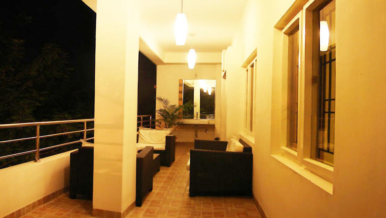 Classic Luxury Service Apartments Визакхапатнам Екстериор снимка